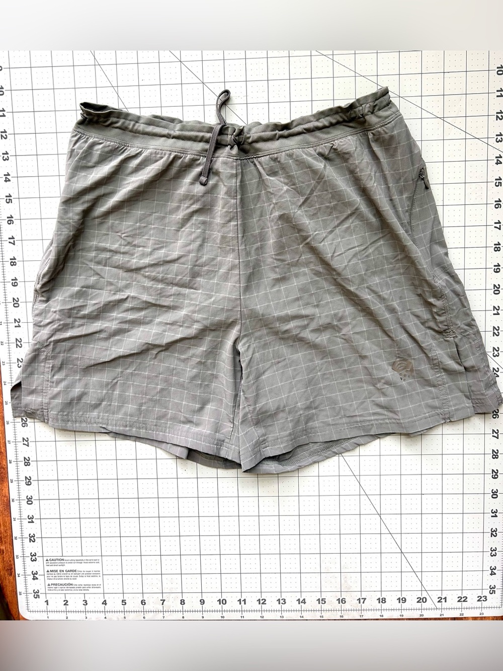 Mountain Hardwear Men’s Lined Trail & Athletic Shorts Size L